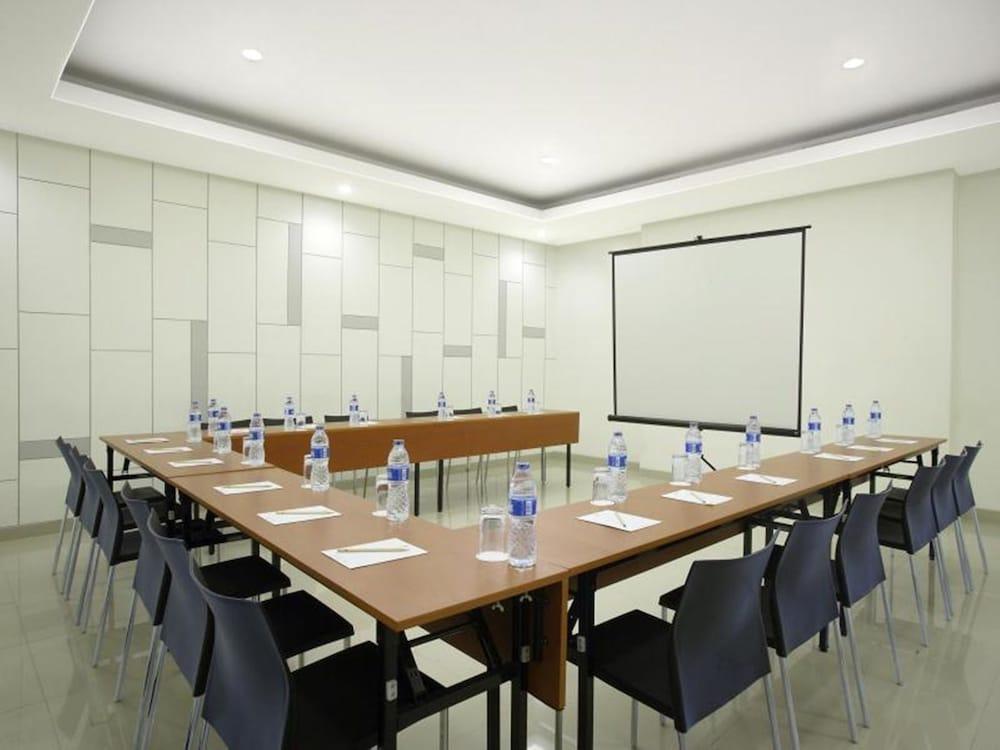 Amaris Hotel La Codefin Kemang Джакарта Екстер'єр фото